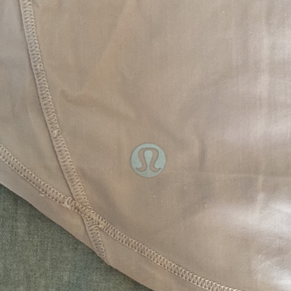 Lululemon tank top size 6 - Picture 3 of 3